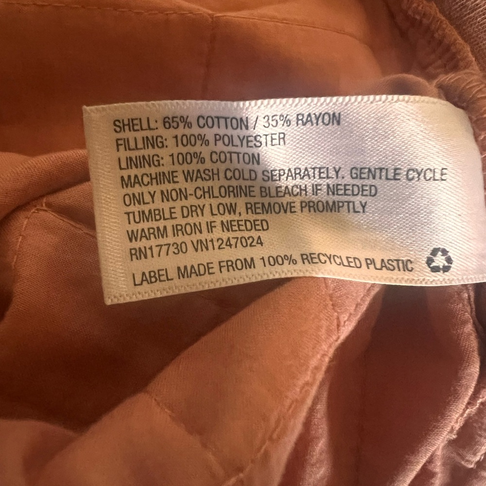 Universal Thread XL QUILTED PULLOVER - Picture 10 of 10